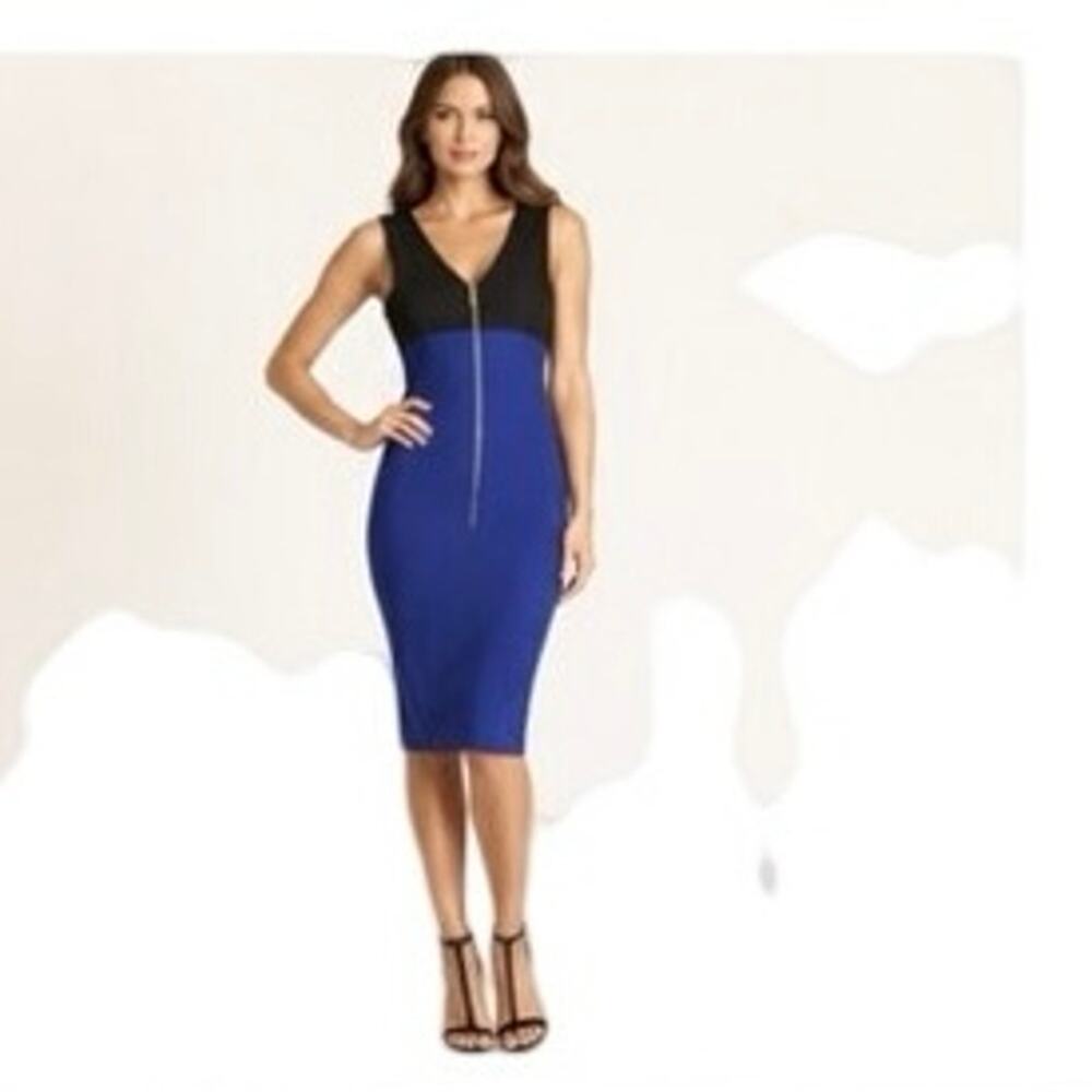 Marciano Colorblock NWT
Bandage Midi Dress
Size Medium •Blue & Black • Zip Front